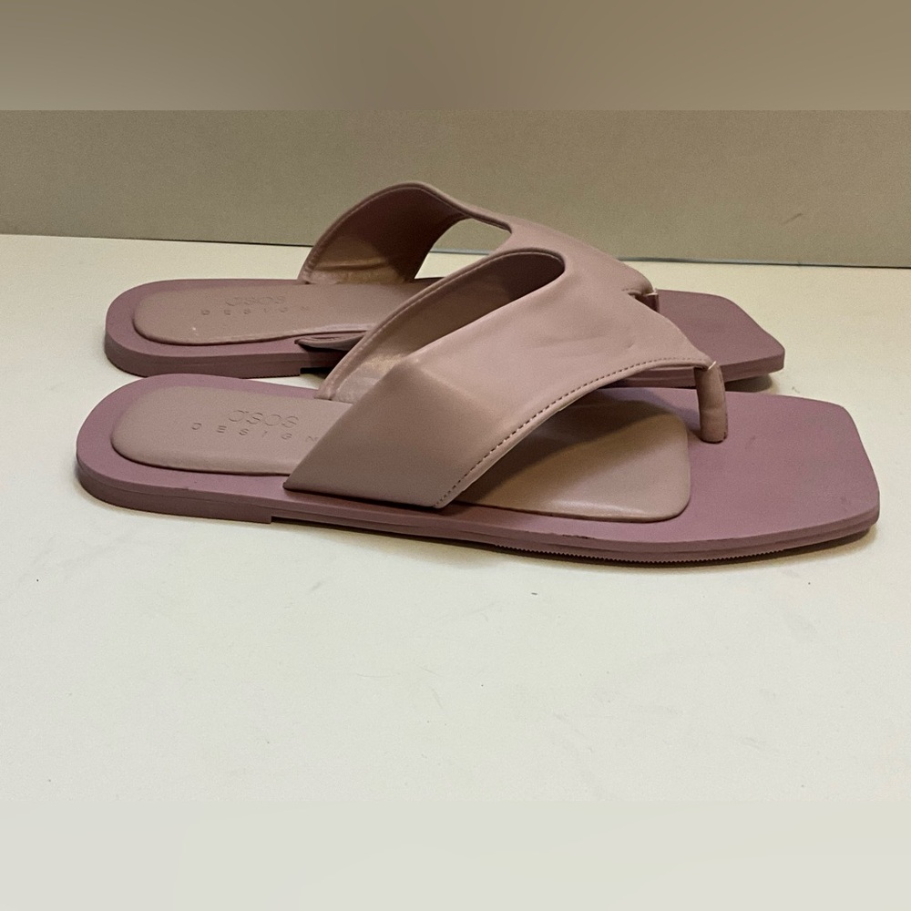 ASOS Design Fig Toe Thong Flat Sandals 8 - Picture 7 of 10